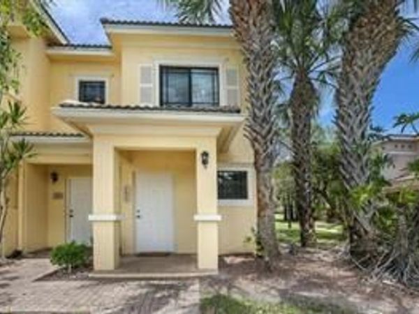 2805 VERONIA Drive, Unit 104, Palm Beach Gardens, FL 33410