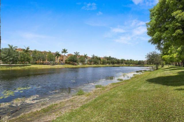2805 Veronia Drive, Unit 104, Palm Beach Gardens, FL 33410 Photo