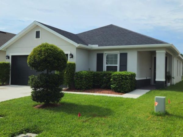 5565 NW Pine Trail Circle, Port St. Lucie, FL 34983