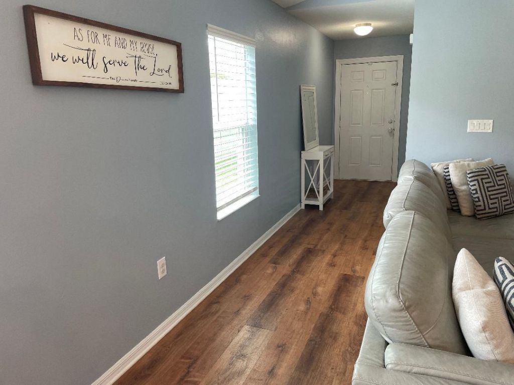 5565 NW Pine Trail Circle, Port Saint Lucie, FL 34983 Photo