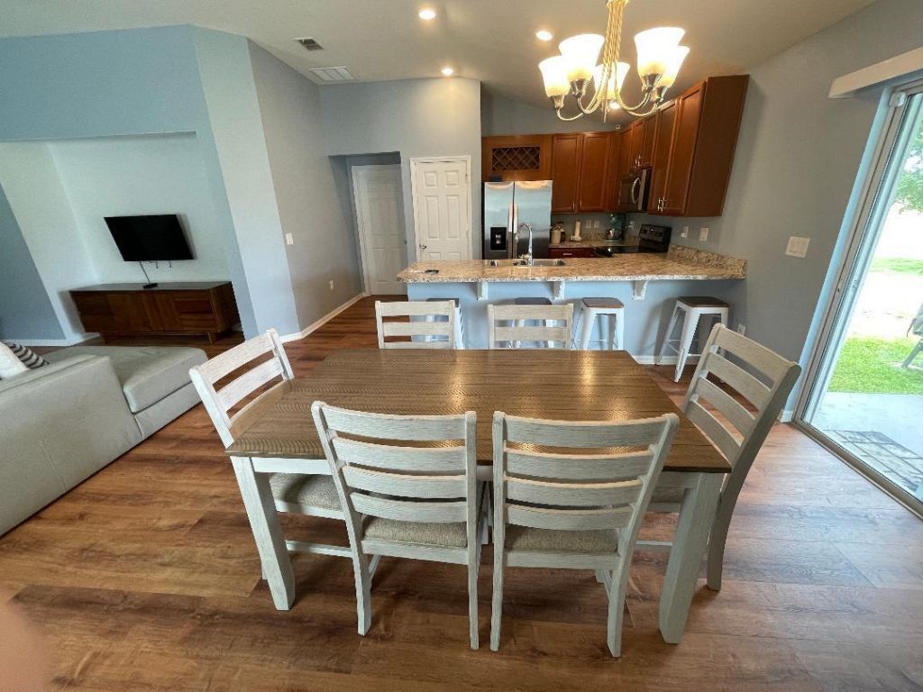 5565 NW Pine Trail Circle, Port Saint Lucie, FL 34983 Photo