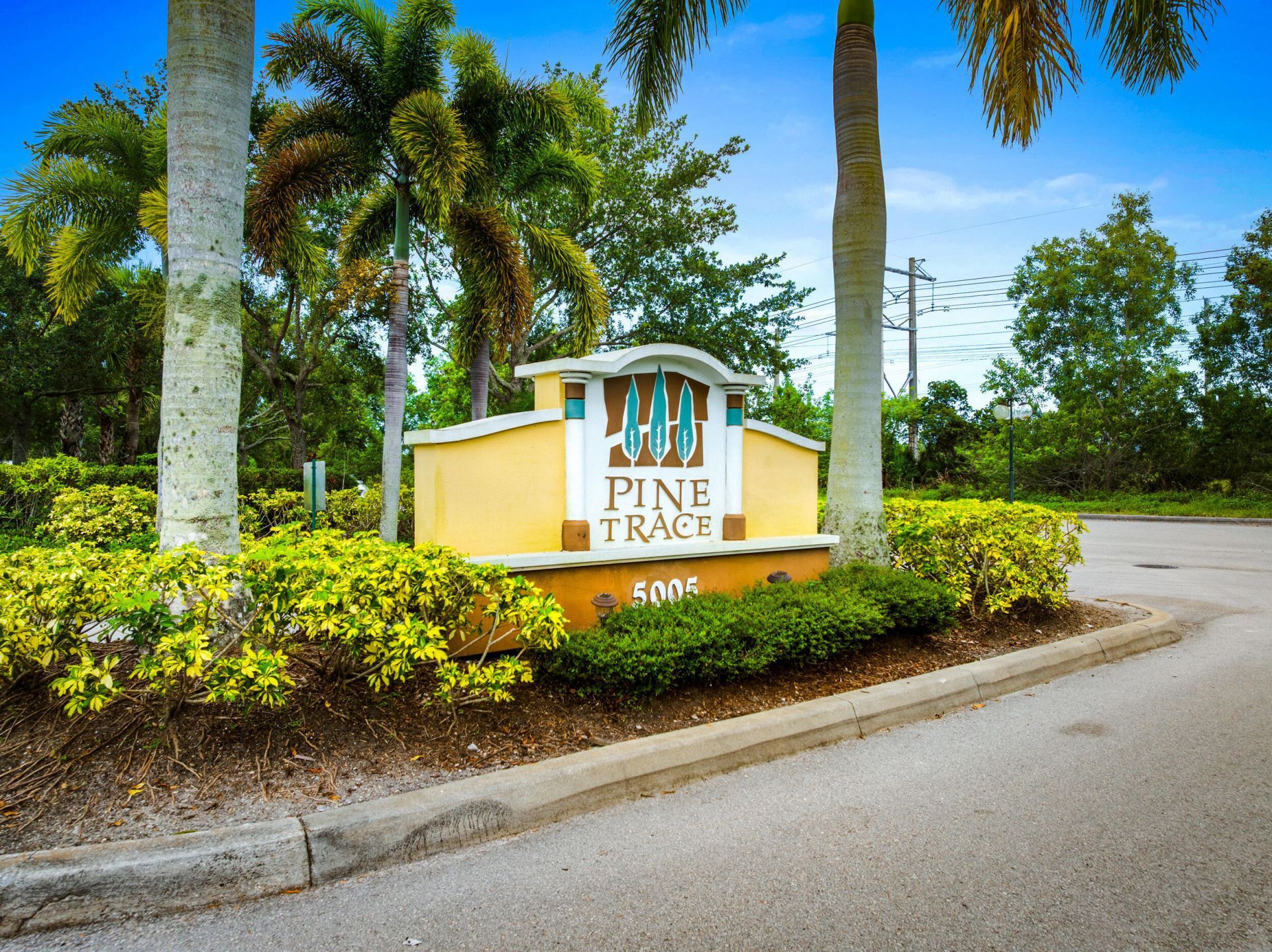 5565 NW Pine Trail Circle, Port Saint Lucie, FL 34983 Photo