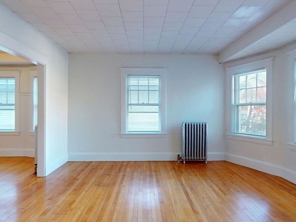 14 Park St, Unit 1, Waltham, MA 02453