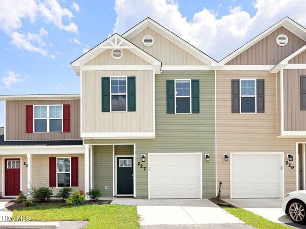 227 Crab Claw Spit Lane, Jacksonville, NC 28546