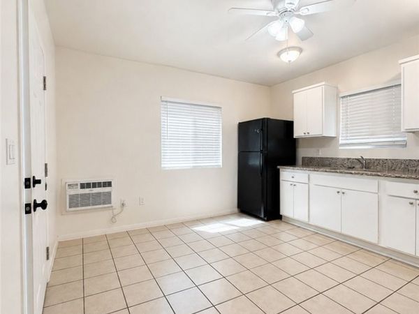 319 Hermosa Avenue , Unit 2, Long Beach, CA 90802