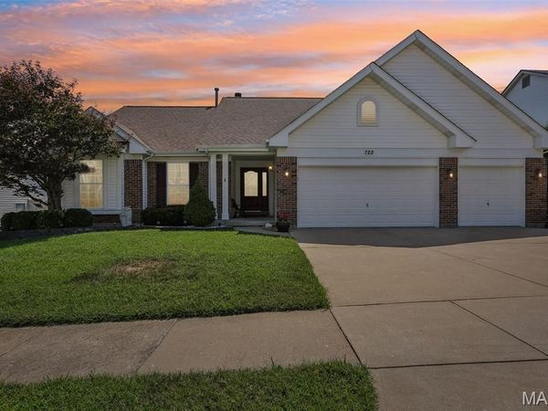 722 Grand View Ridge Court , Eureka, MO 63025