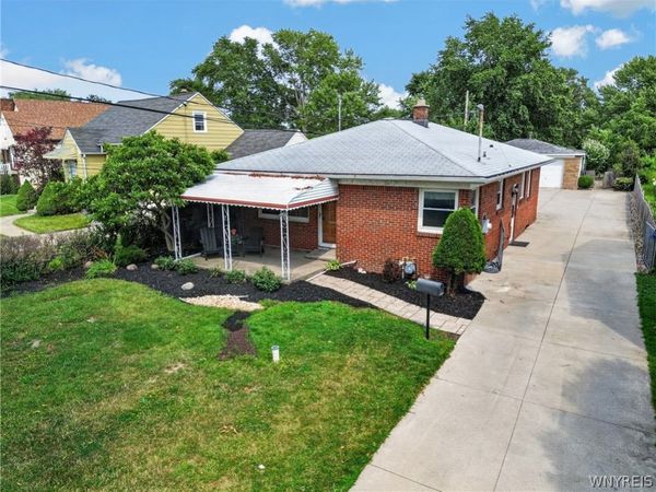 861 Beach Road , Buffalo, NY 14225