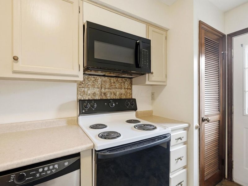 501 Clairbrook Avenue , Unit JG8, Columbus, OH 43228 Photo 13