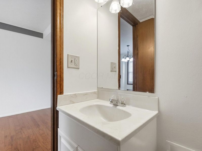501 Clairbrook Avenue , Unit JG8, Columbus, OH 43228 Photo 15
