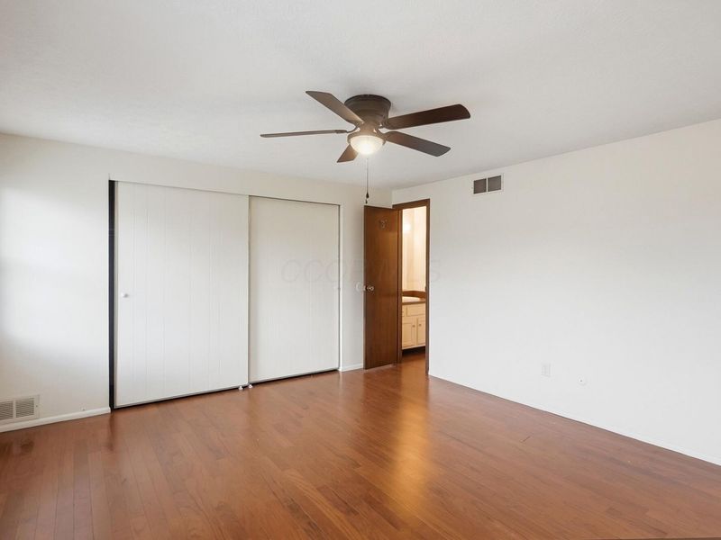501 Clairbrook Avenue , Unit JG8, Columbus, OH 43228 Photo 18