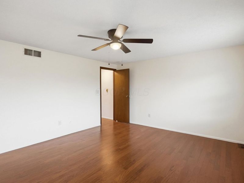 501 Clairbrook Avenue , Unit JG8, Columbus, OH 43228 Photo 19