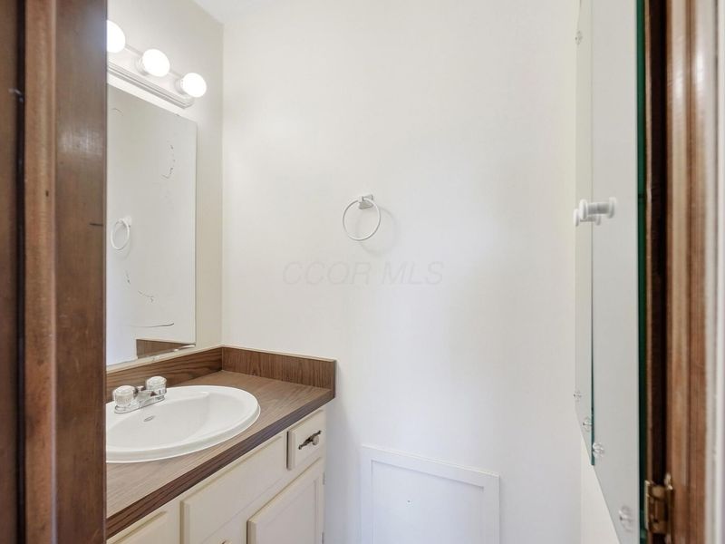 501 Clairbrook Avenue , Unit JG8, Columbus, OH 43228 Photo 20