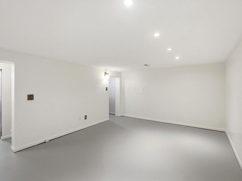 501 Clairbrook Avenue , Unit JG8, Columbus, OH 43228 Photo 30