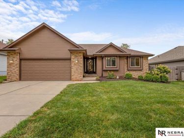 5429 S 56th Street, Omaha, NE 68117