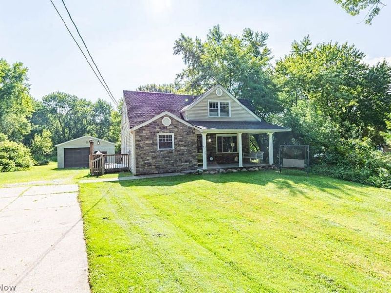 3129 S Medina Line Road, Norton, OH 44203 Photo 3