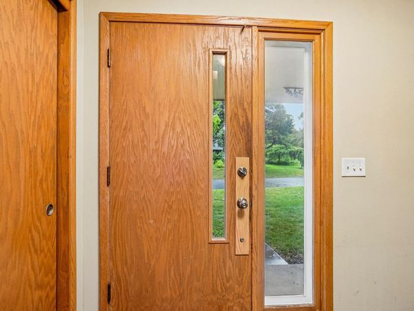 1525 Saint Croix Circle , Golden Valley, MN 55422