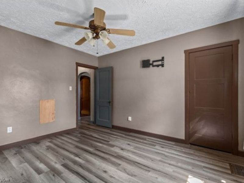 567 W 44th Street, Shadyside, OH 43947 Photo 10