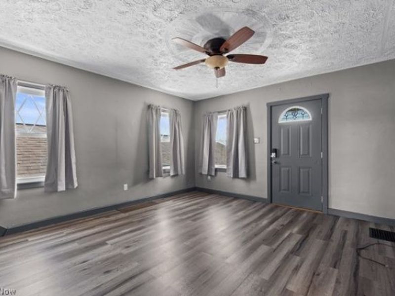 567 W 44th Street, Shadyside, OH 43947 Photo 4