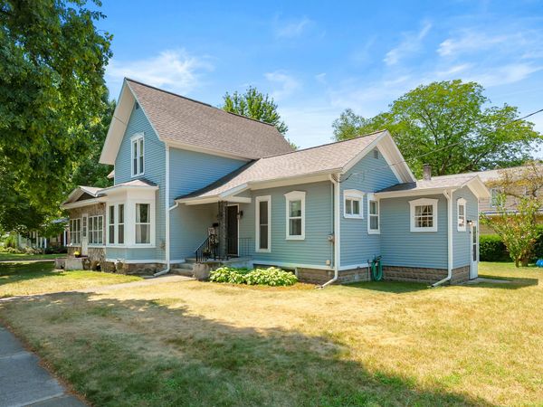 120 Hicks Avenue, Plainwell, MI 49080