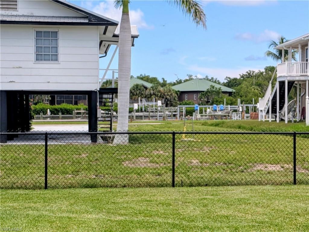 313 Copeland Ave N, Everglades City, FL 34139 Photo