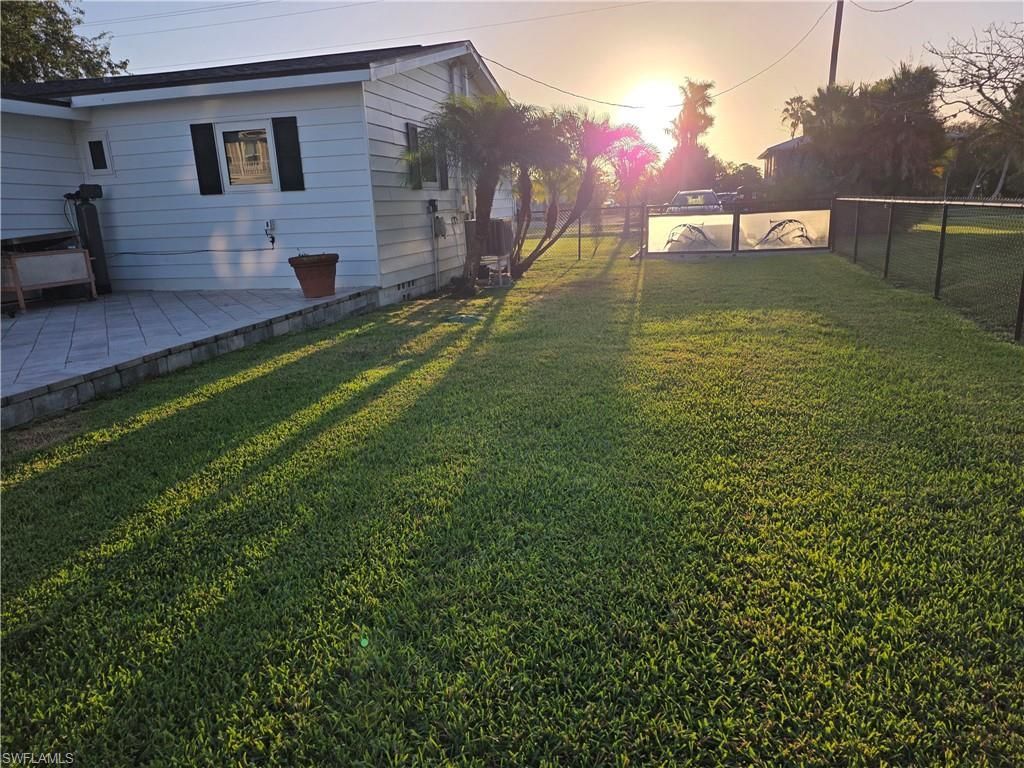 313 Copeland Ave N, Everglades City, FL 34139 Photo