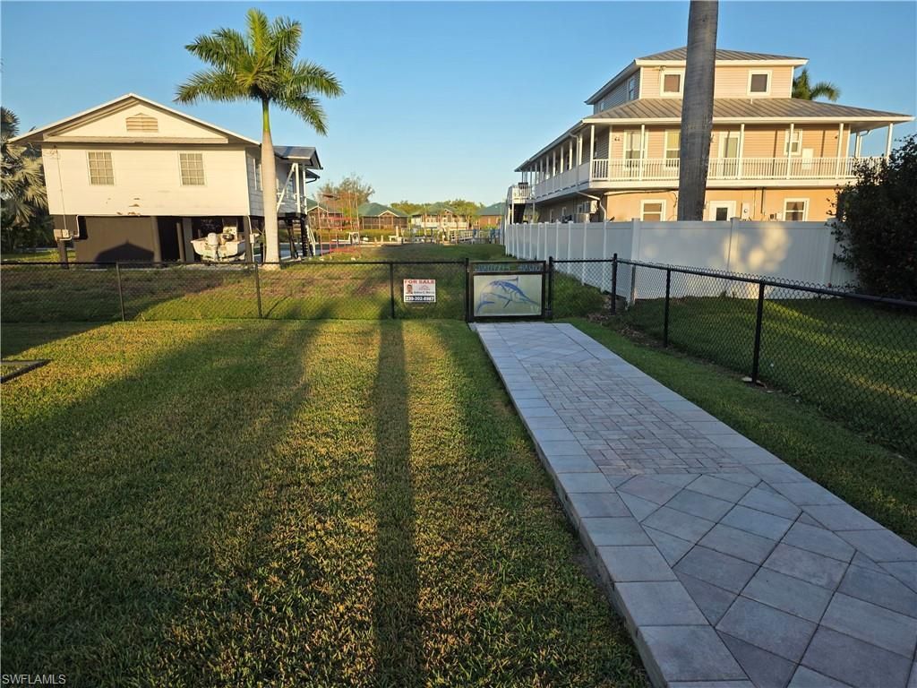 313 Copeland Ave N, Everglades City, FL 34139 Photo