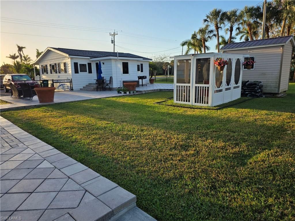 313 Copeland Ave N, Everglades City, FL 34139 Photo
