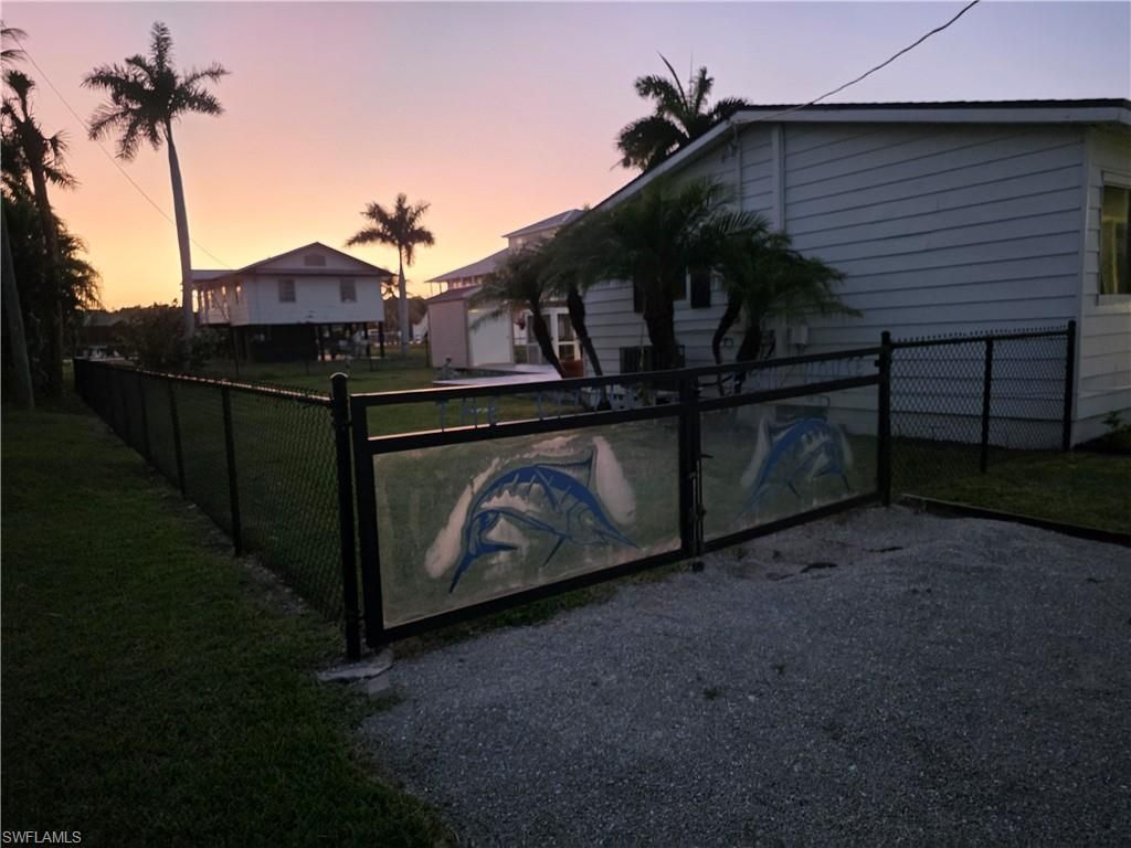 313 Copeland Ave N, Everglades City, FL 34139 Photo