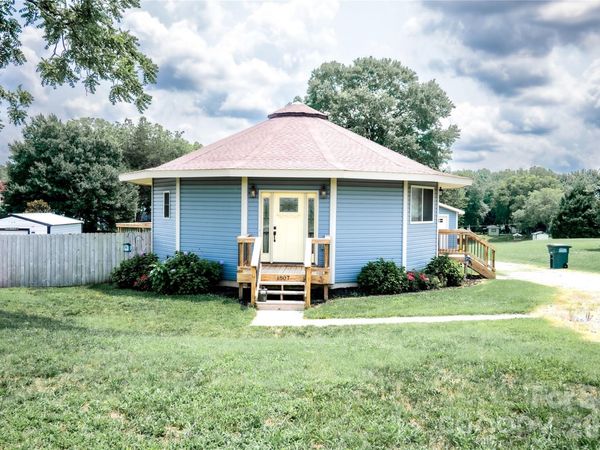 1807 Warren Avenue , Gastonia, NC 28054