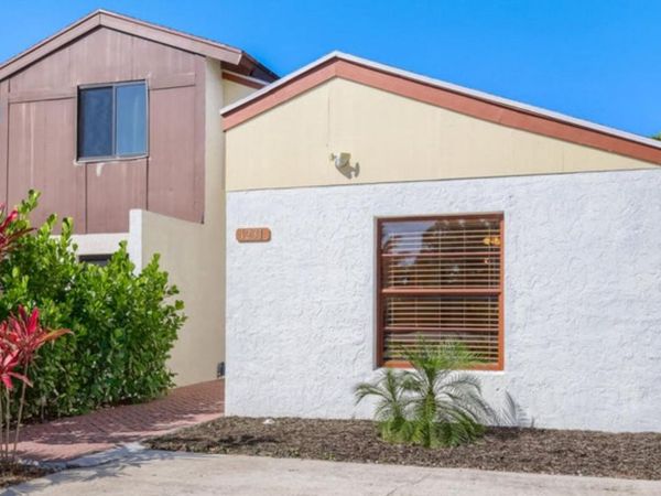 1231 THE 12TH FAIRWAY, Wellington, FL 33414