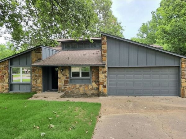 2410 W Driftwood Drive , Claremore, OK 74017