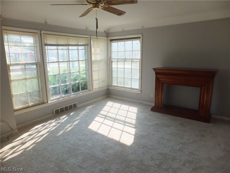12929 W Pleasant Valley Road, Parma, OH 44129 Photo 3