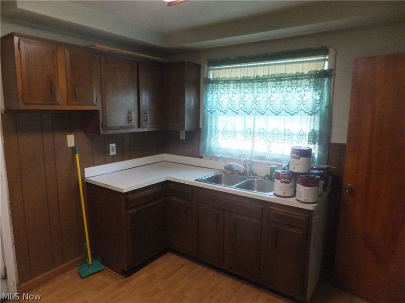12929 W Pleasant Valley Road, Parma, OH 44129 Photo 4
