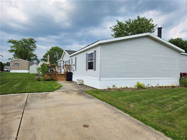 10039 State Route 700 , Mantua, OH 44255