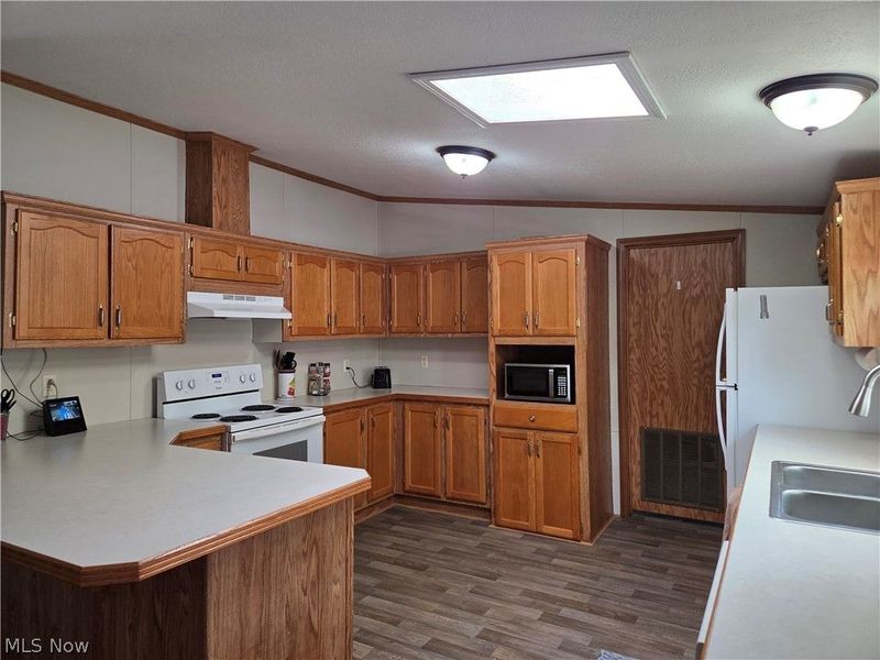 10039 State Route 700, Unit 111, Mantua, OH 44255 Photo 11