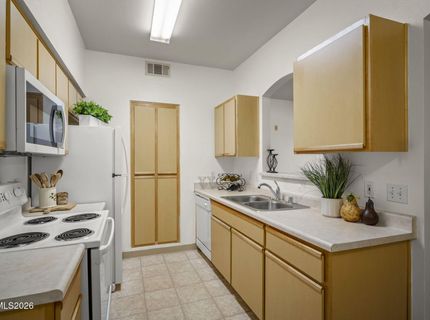 6850 Sharlands Avenue, Unit # 1107, Reno, NV 89523 Photo