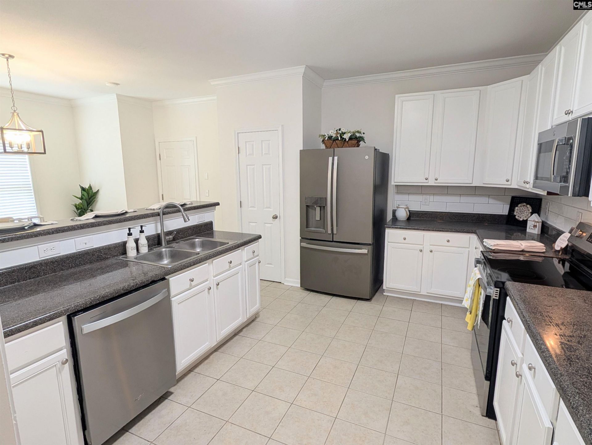 633 Chaterelle Way  Photo 12