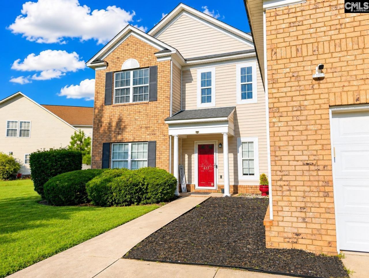 633 Chaterelle Way Photo 4