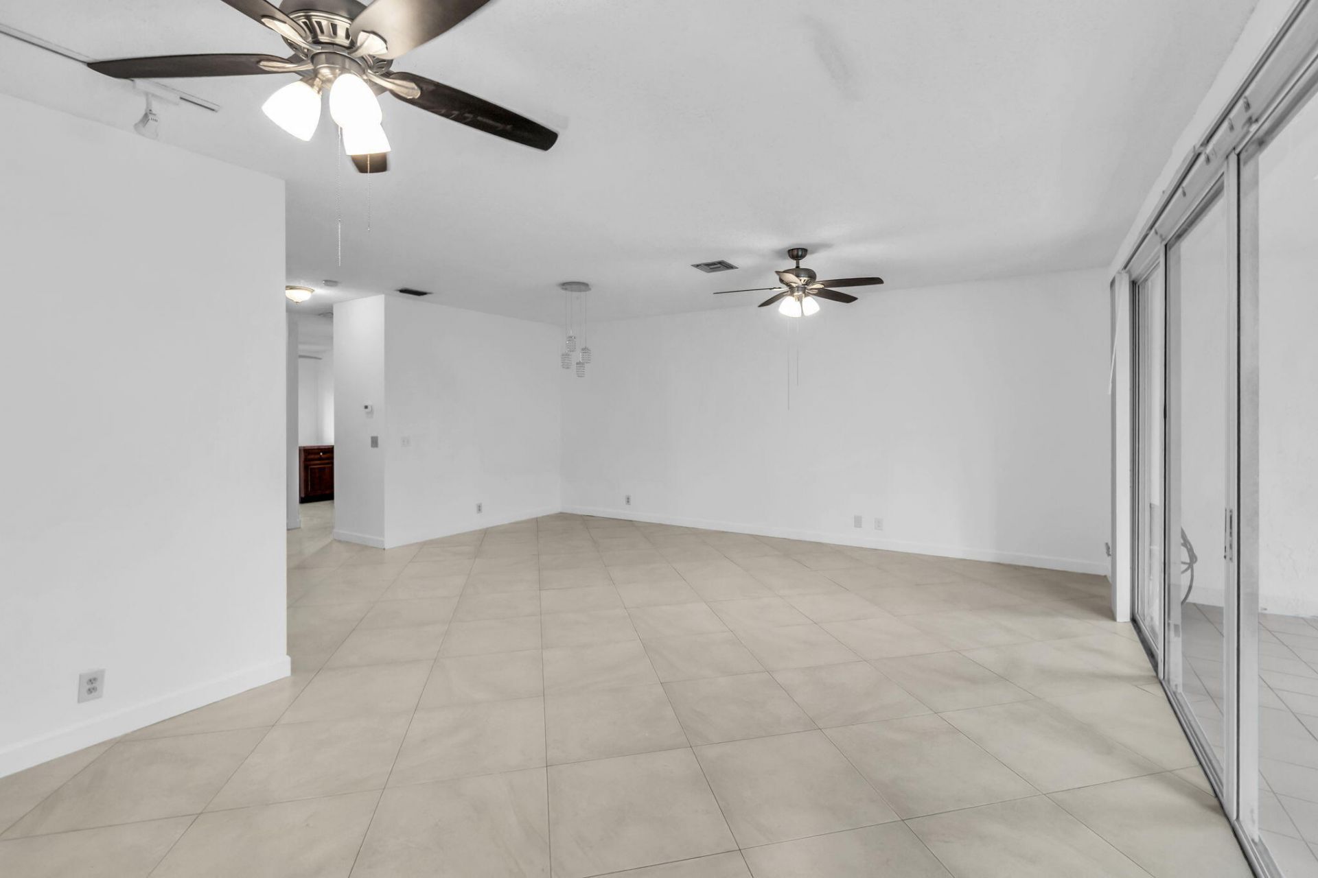 6813 Via Regina, Boca Raton, FL 33433 Photo