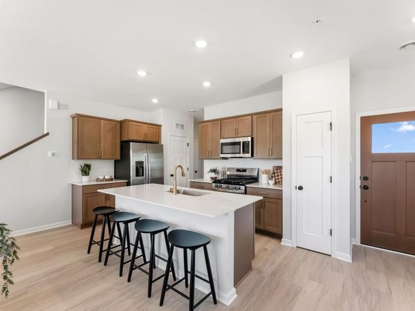 681 Tulare Terrace , Newport, MN 55055