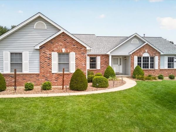 1228 Highland Circle Drive , Wentzville, MO 63385