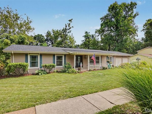 358 Ridgemeadow Drive, Chesterfield, MO 63017