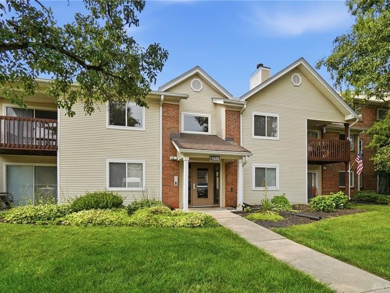 1420 Lake Pointe Way, Centerville, OH 45459 Photo 2