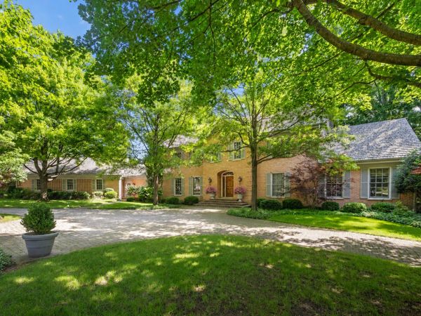 7 Bristol Road , Northfield, IL 60093