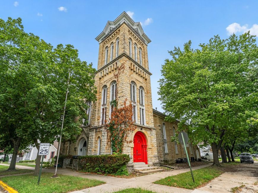 Main Photo