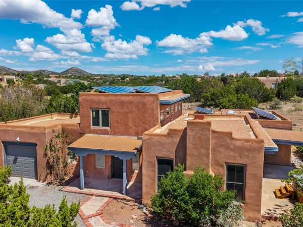 11 Cuesta Lane , Santa Fe, NM 87508
