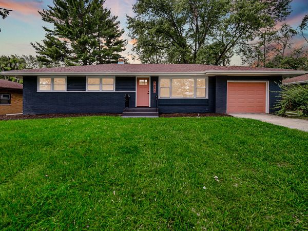 5880 Grant Place , Merrillville, IN 46410