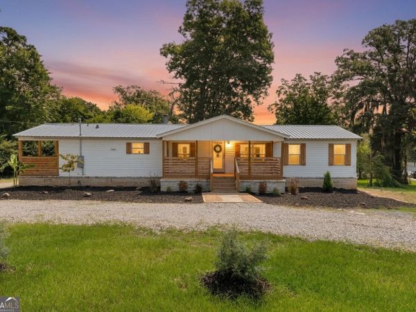 200 3rd Avenue, Bonaire, GA 31005