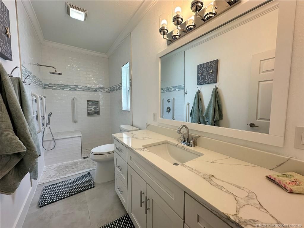 174 NE Portside Drive, Jensen Beach, FL 34957 Photo