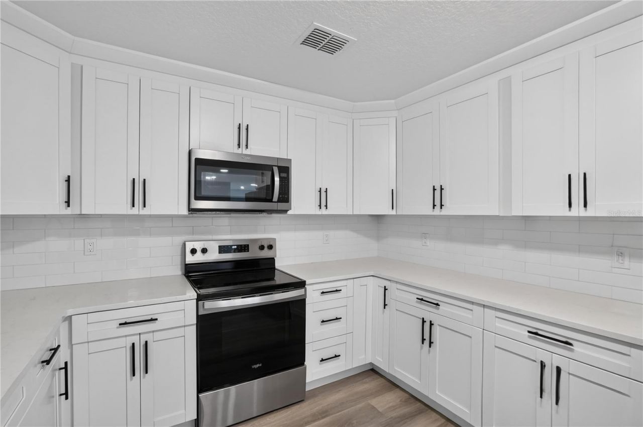 2700 12th Street S, Saint Petersburg, FL 33705 Photo